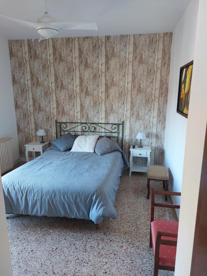 Hostal Braseria Tivissa Exterior photo